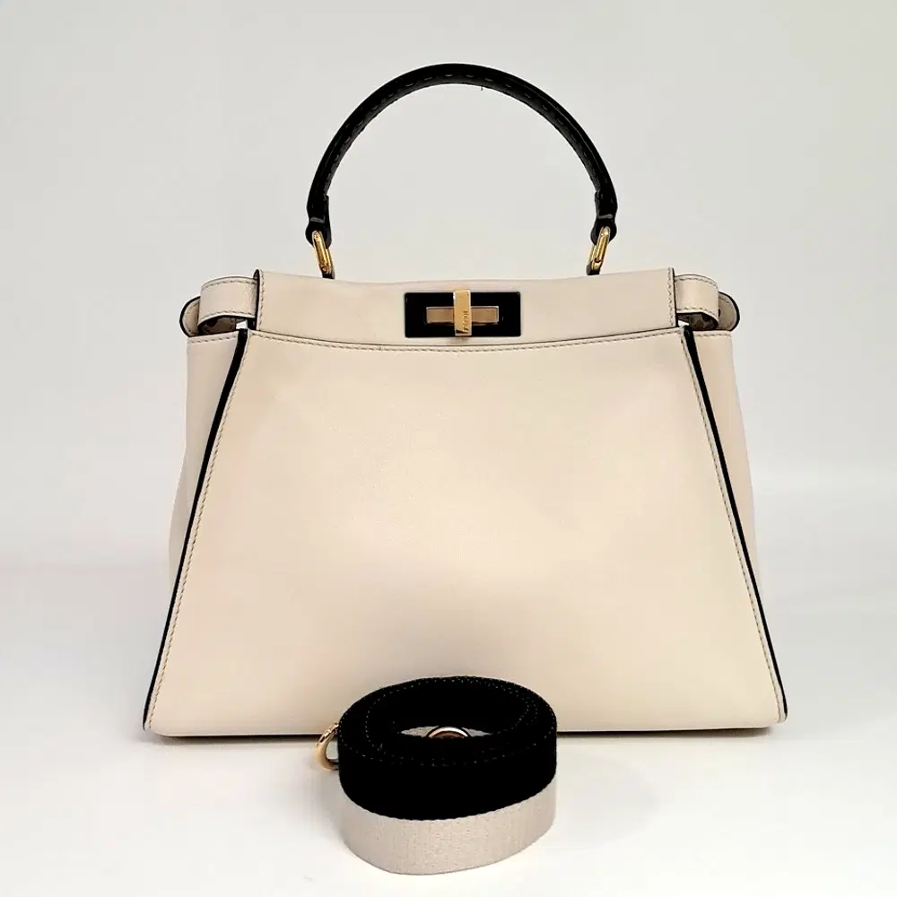 Fendi Peekaboo Regular (8Bn290)