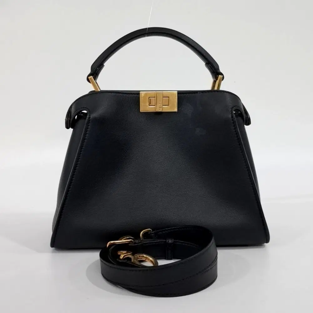 Fendi Peekaboo Essentially Mini (8Bn302)