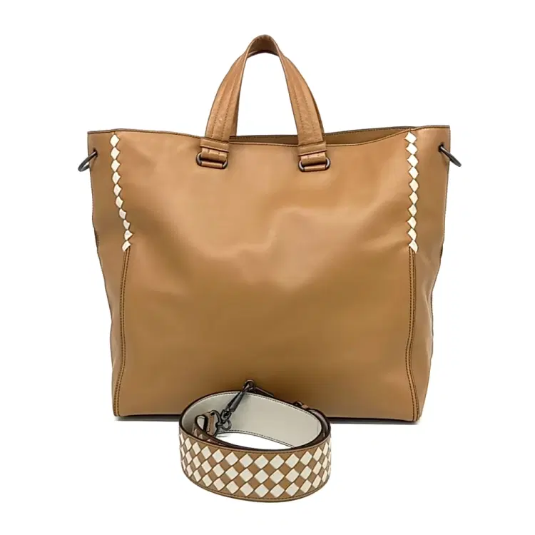Bottega Veneta Tote And Shoulder Bag-Hover-Image