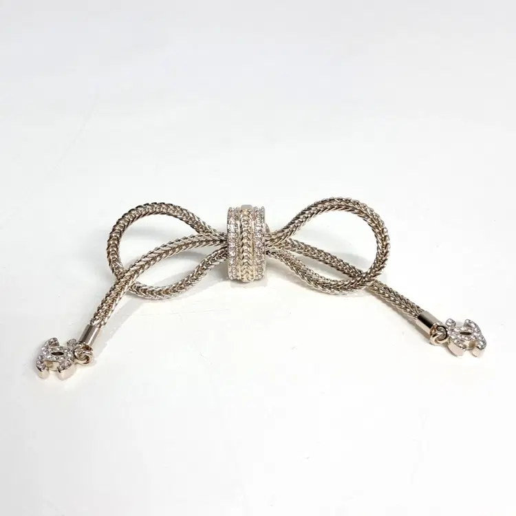 Chanel Ribbon-Decorated Brooch-Hover-Image