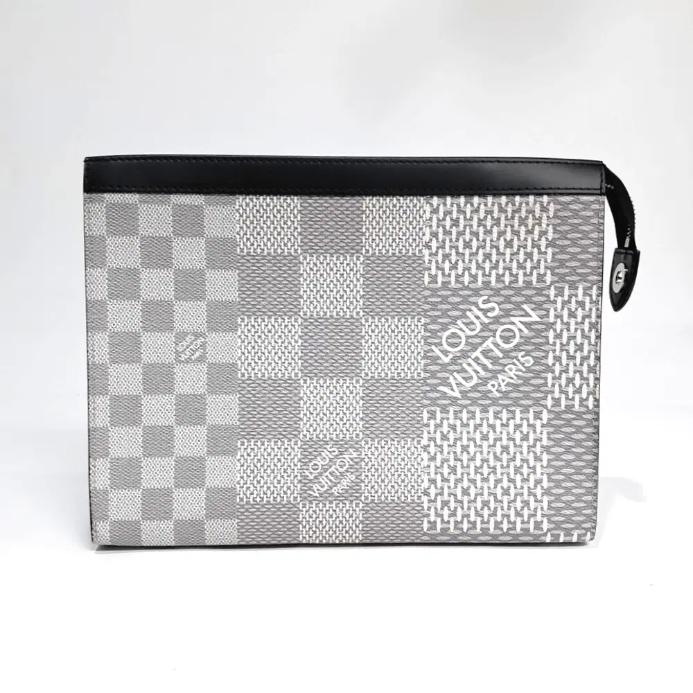 Louis Vuitton Damier Graphite 3D Pochette Voyage Mm