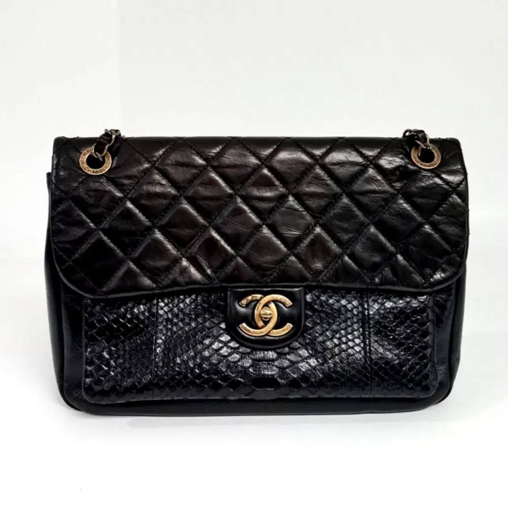 Chanel Chain Shoulder Bag A92972