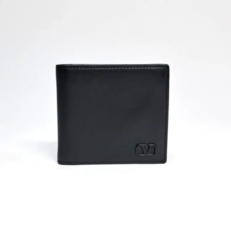 Valentino Wallet-Hover-Image
