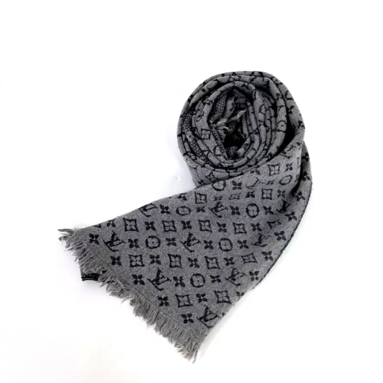 Louis Vuitton Monogram Classic Scarf M70932-Hover-Image