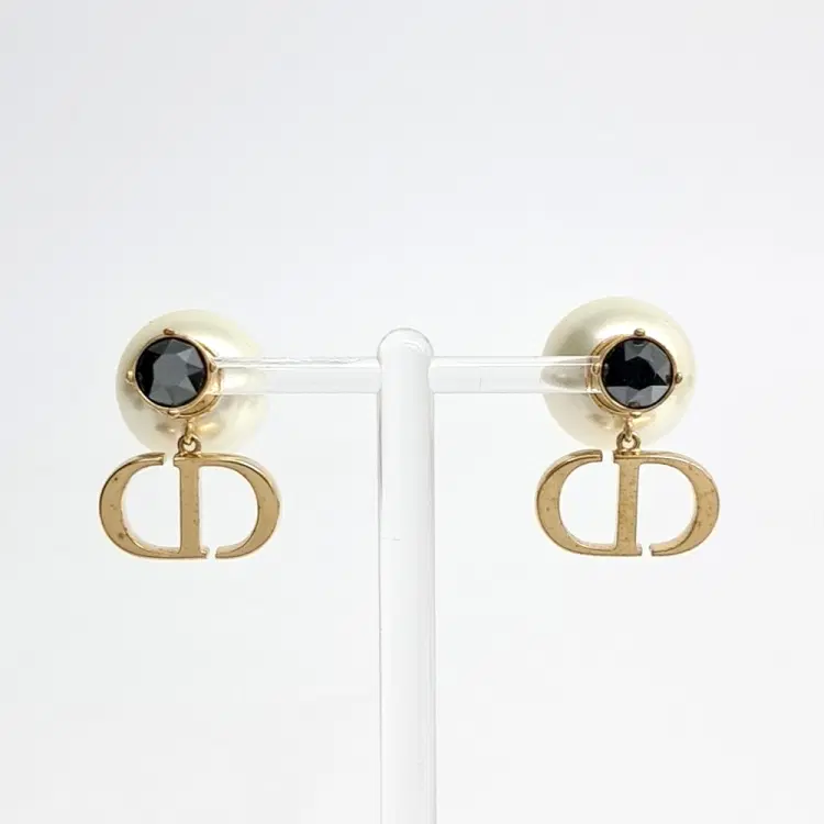 Christian Dior Earrings-Hover-Image