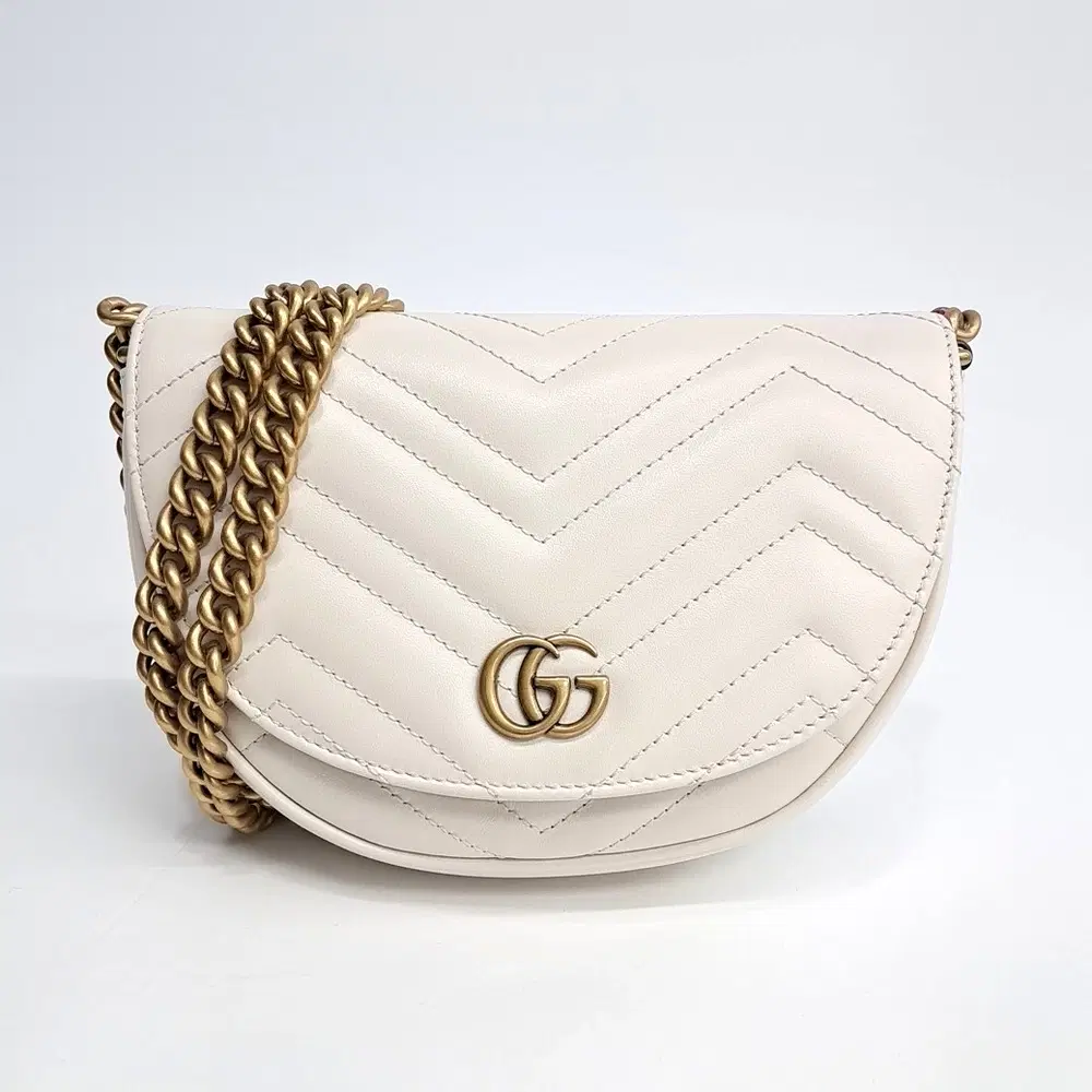 Gucci Marmont Matelasse Chain Crossbody Bag (746431)