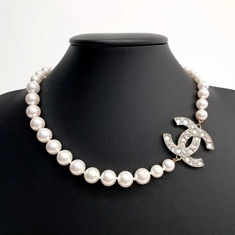 Chanel Logo Pearl Ball Necklace-Hover-Image