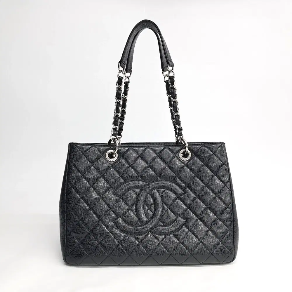 Chanel Caviar Grand Shopping