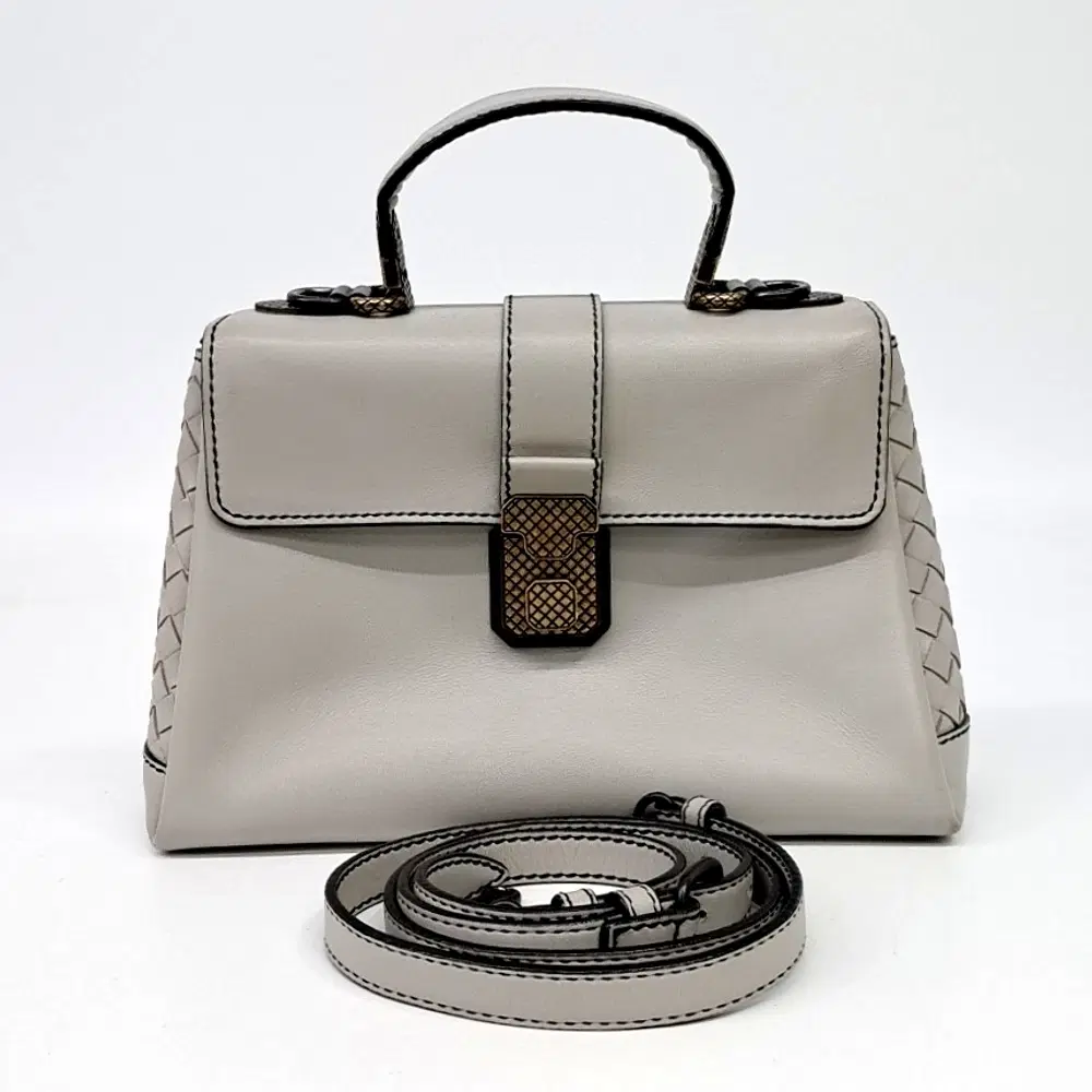 Bottega Veneta Piazza Tote & Shoulder Bag