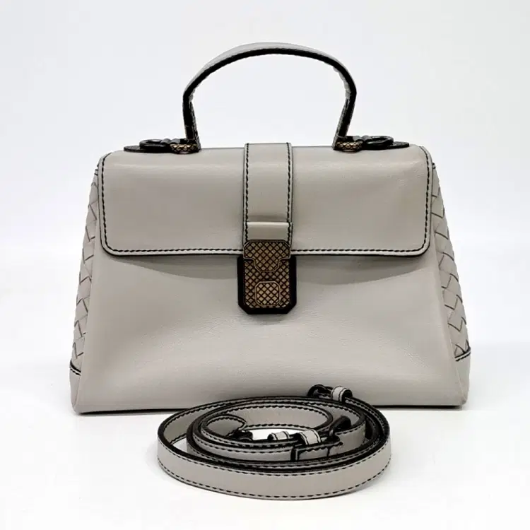 Bottega Veneta Piazza Tote & Shoulder Bag-Hover-Image