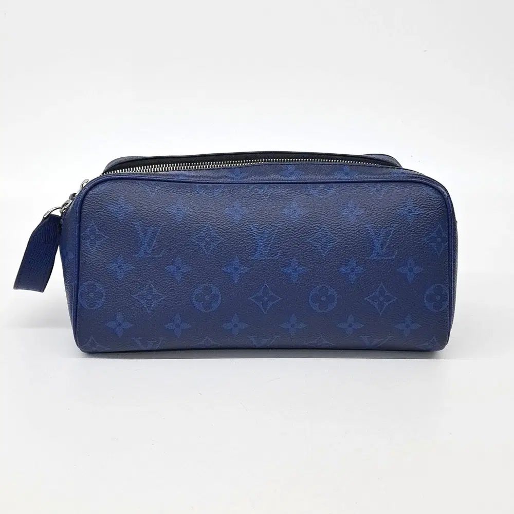 Louis Vuitton Taigarama Dopp Kit M30849