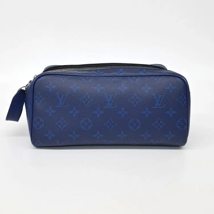 Louis Vuitton Taigarama Dopp Kit M30849-Hover-Image