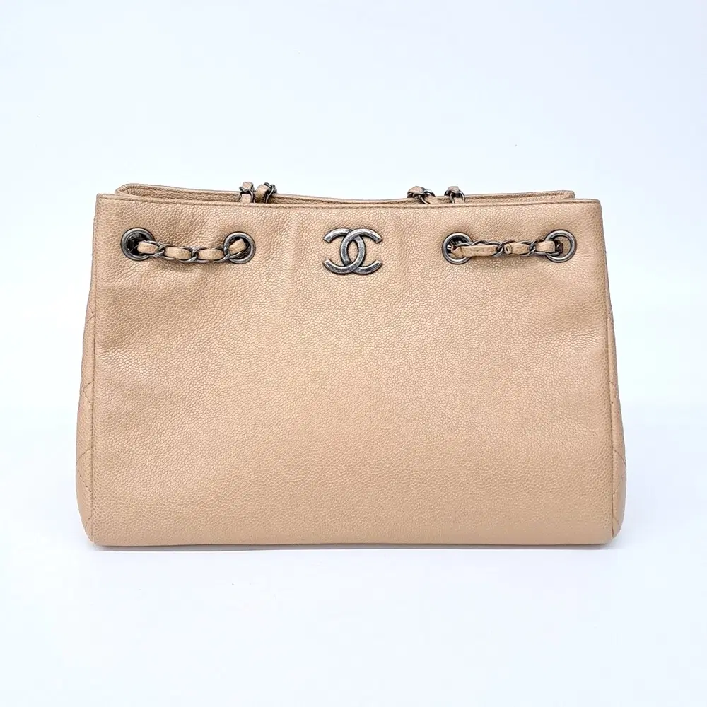 Chanel Caviar Chain Shoulder Bag