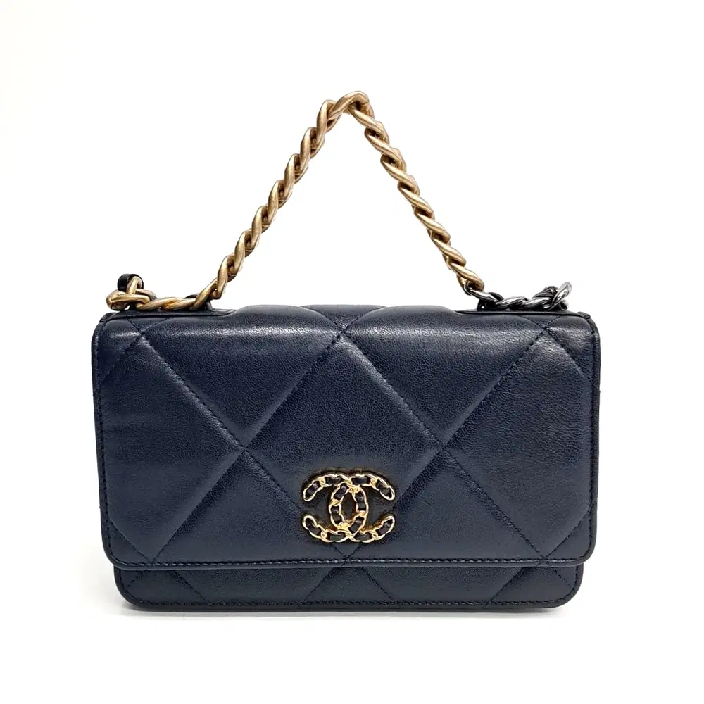 Chanel Woc 19 Mini Crossbody Bag Ap0957