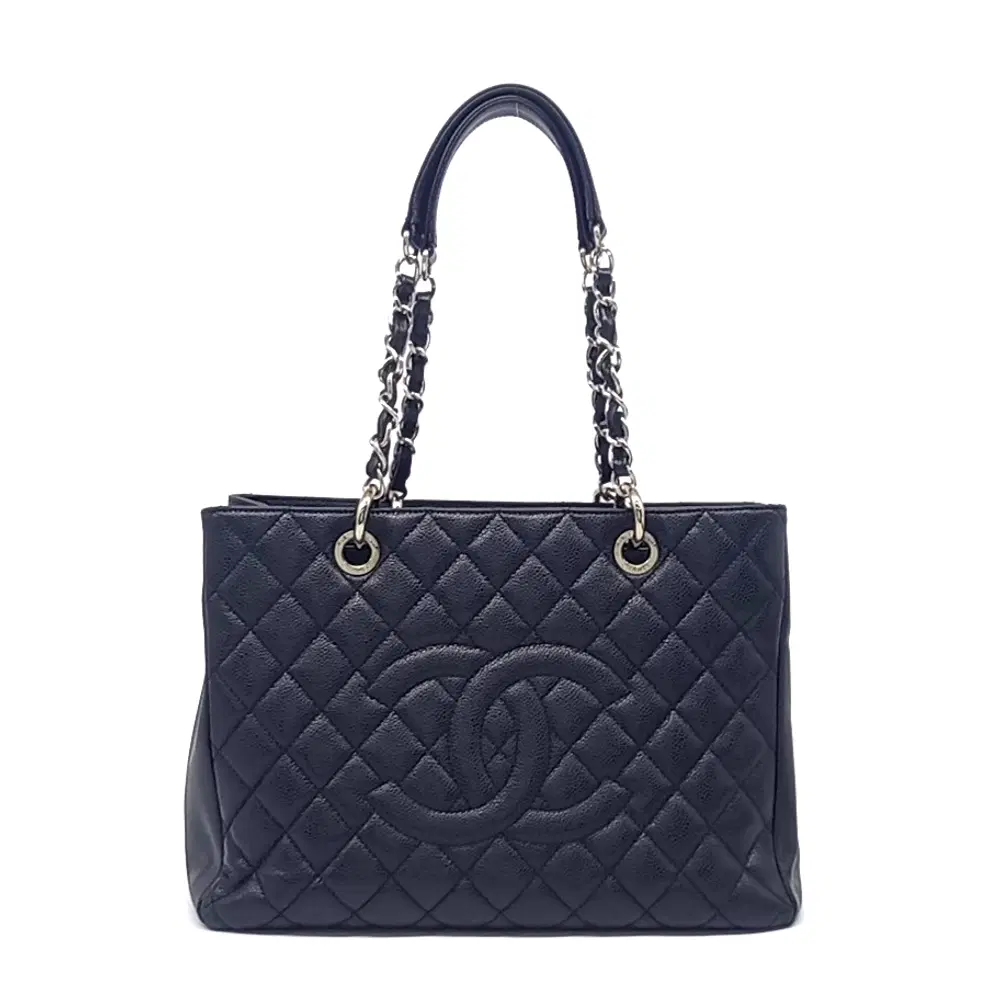 Chanel Caviar Grand Shopping
