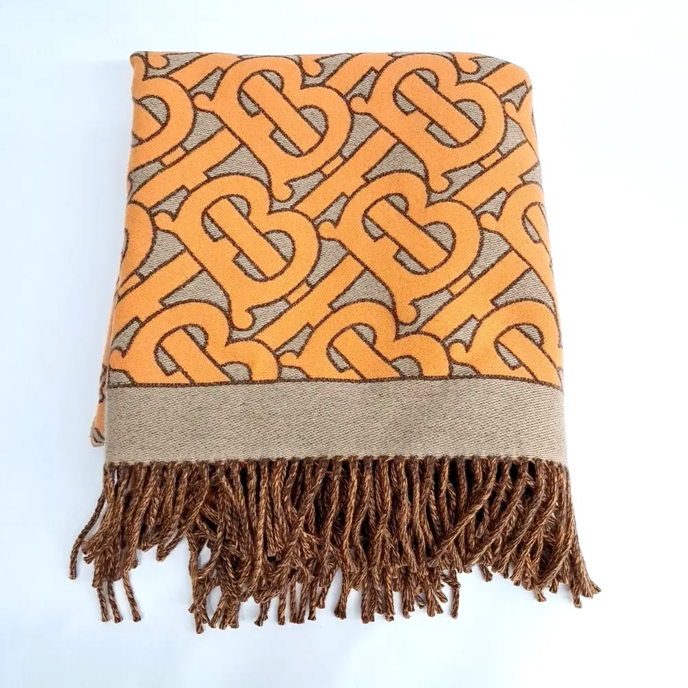 Burberry Shawl & Blanket