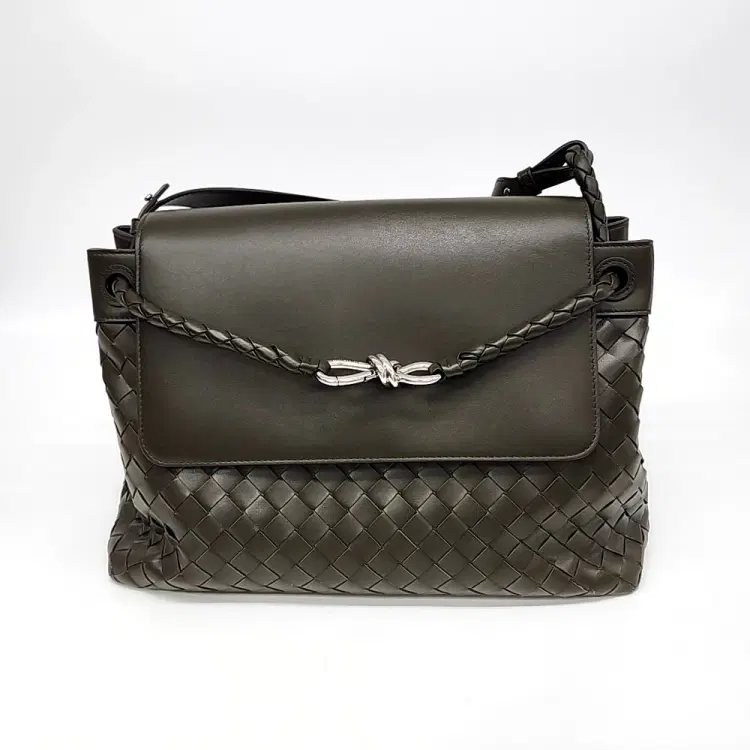 Bottega Veneta Andiamo Messenger Bag-Hover-Image