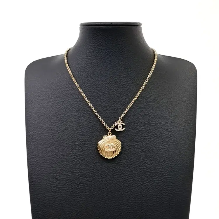 Chanel Necklace-Hover-Image