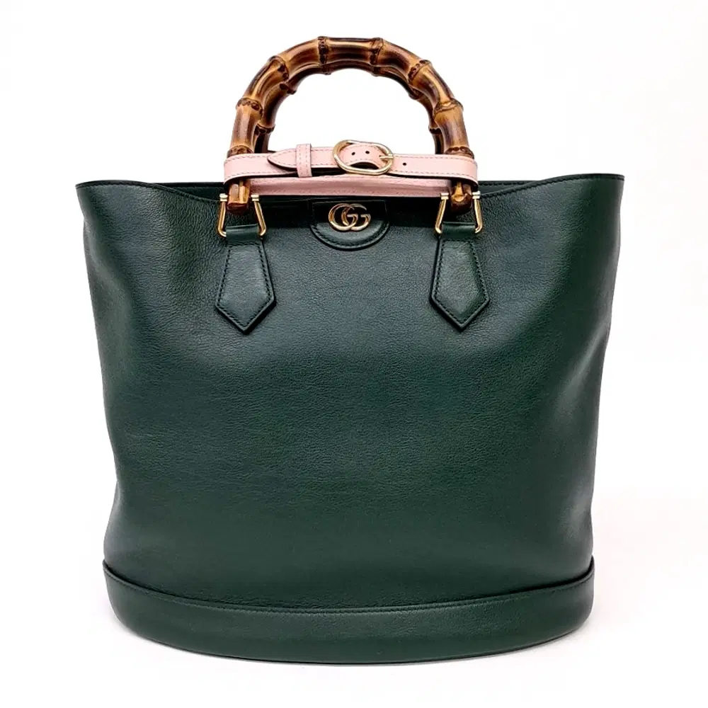 Gucci Diana Medium Tote Bag (750394)