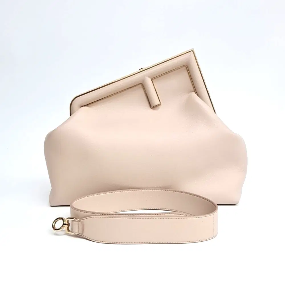 Fendi First Bag Medium (8Bp127)