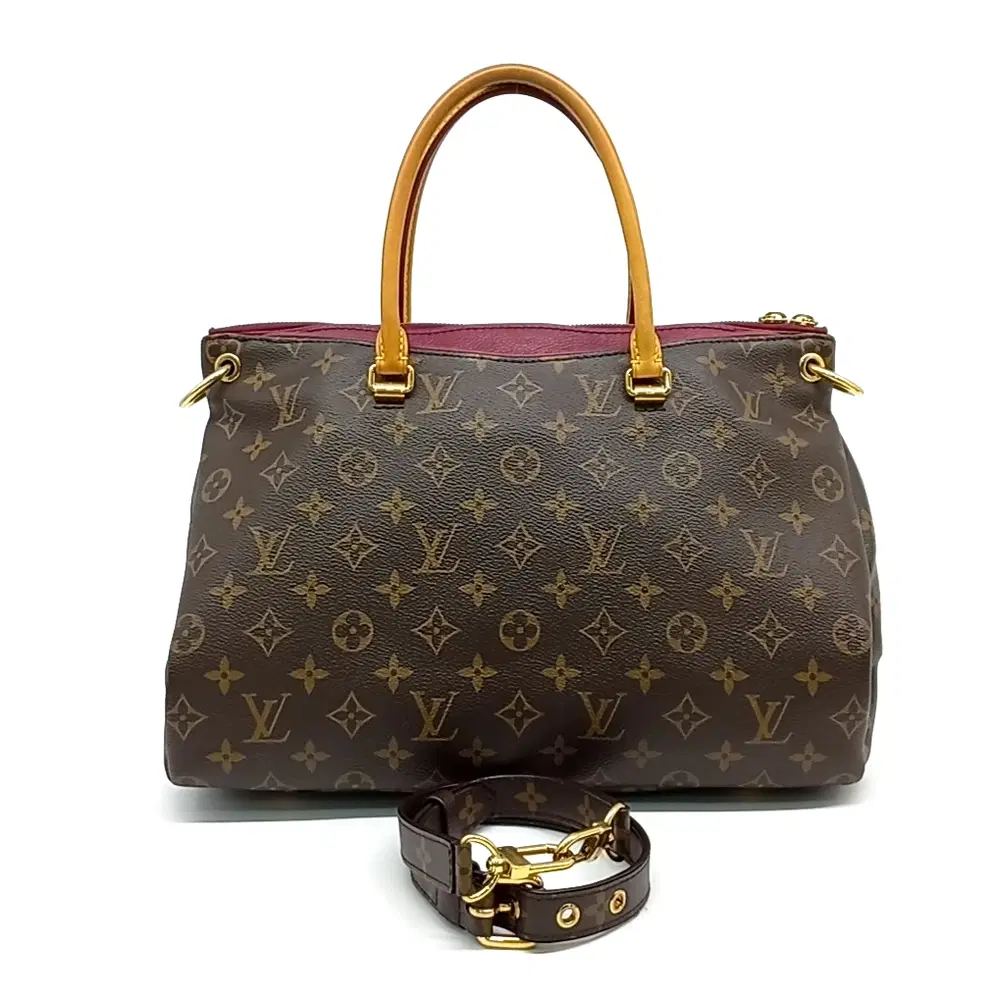 Louis Vuitton Monogram Palace