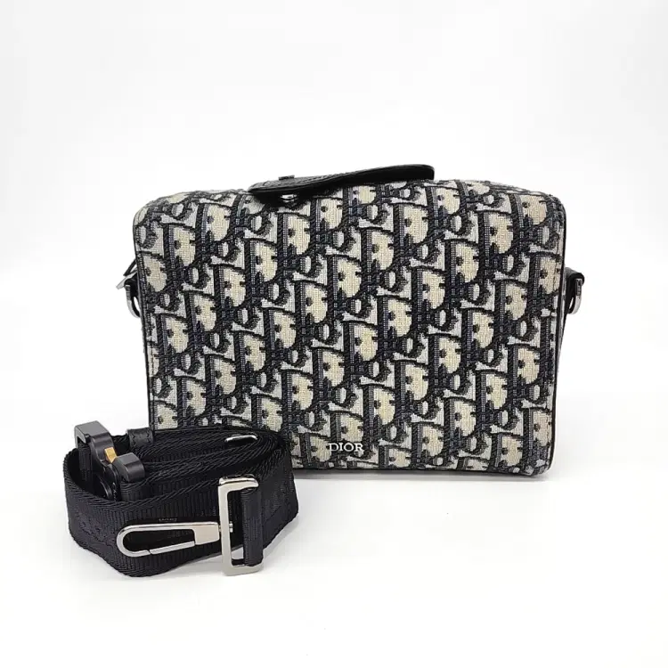 Dior Homme Ringo Pouch Crossbody Bag 1Adpo026Yky-Hover-Image