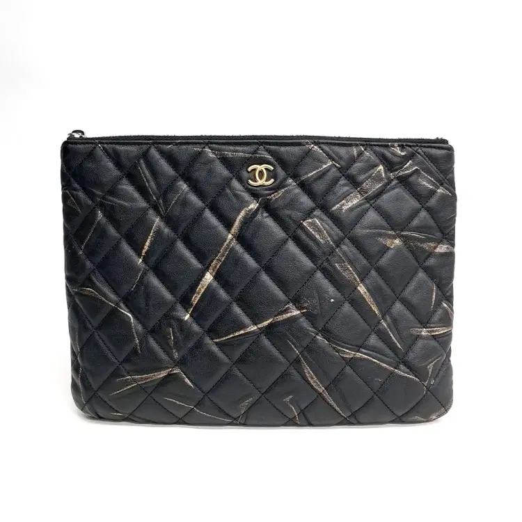 Chanel Clutch-Hover-Image