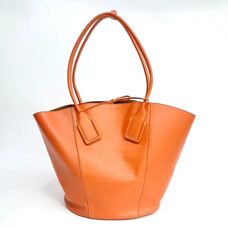 Bottega Veneta Basket Tote Bag-Hover-Image