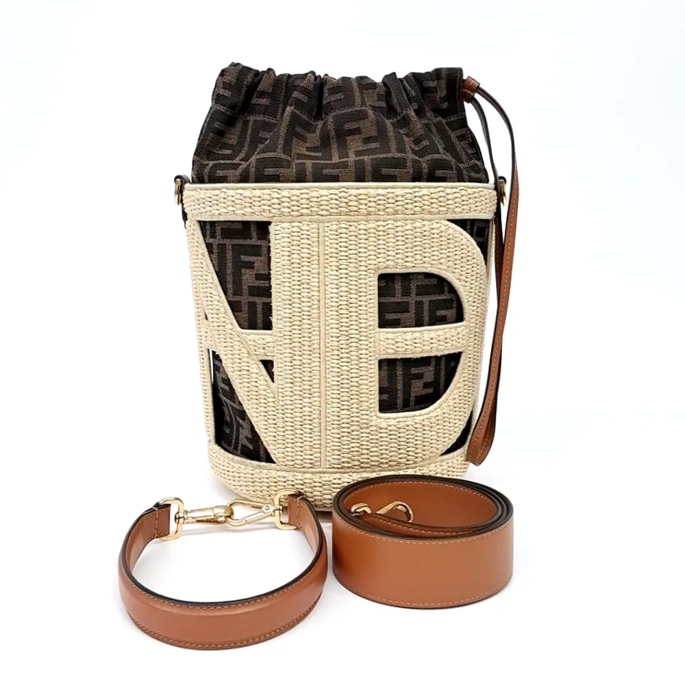 Fendi Ff Step Out Bucket Bag Medium (8Bt364)
