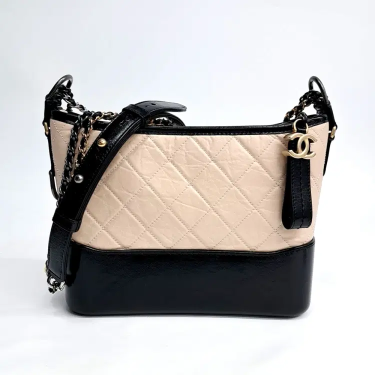Chanel Gabrielle Hobo Bag New Medium As1521-Hover-Image