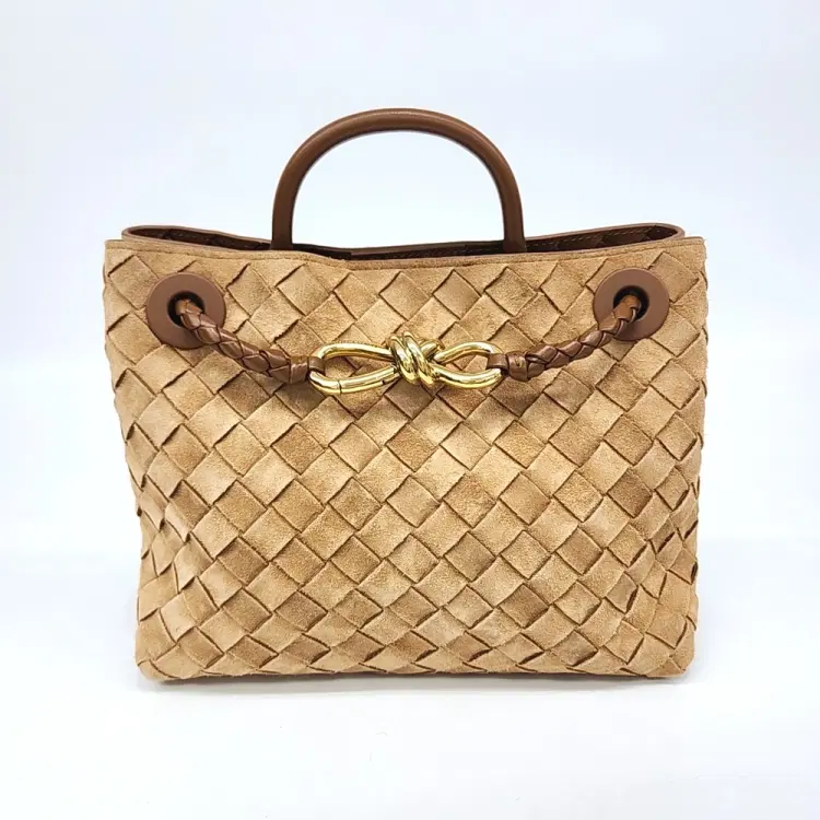 Bottega Veneta Andiamo Small-Hover-Image