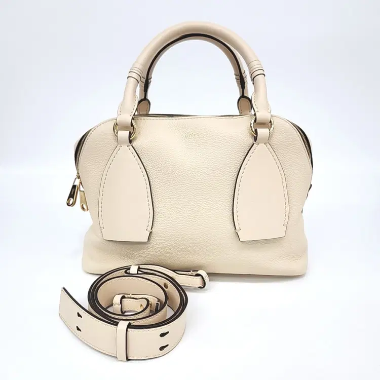 Chloé Daria Medium-Hover-Image