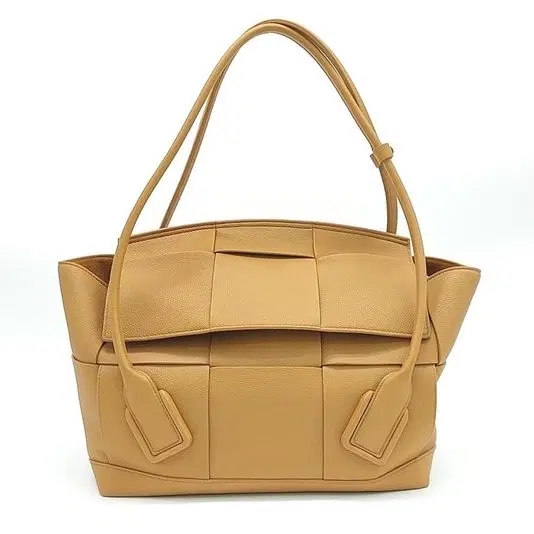 Bottega Veneta Arco Medium
