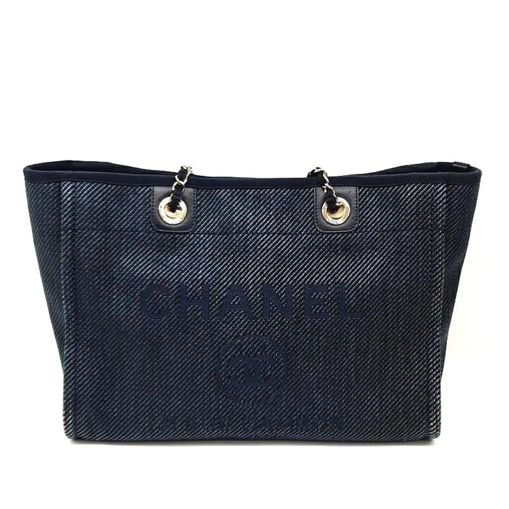 Chanel Deauville Shoulder Bag A67001