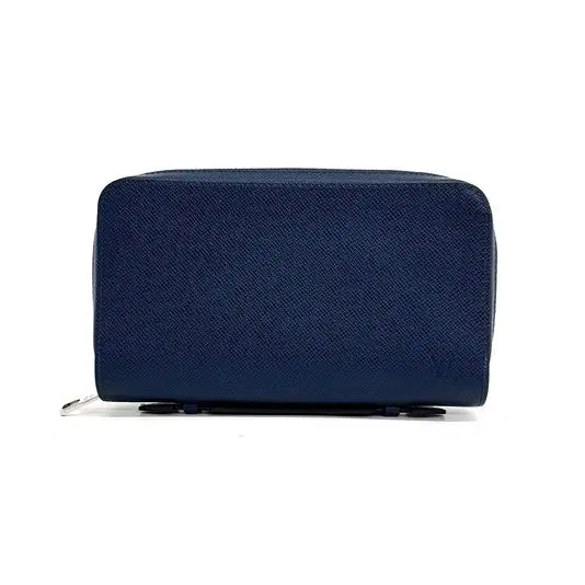 Louis Vuitton Taiga Clutch Bag