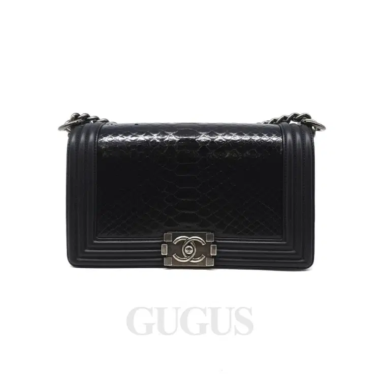 Chanel Boy Bag Medium-Hover-Image