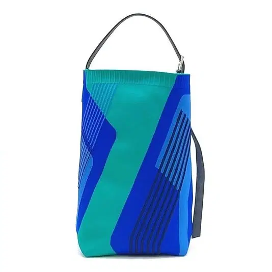 Hermès Étrivière (D)