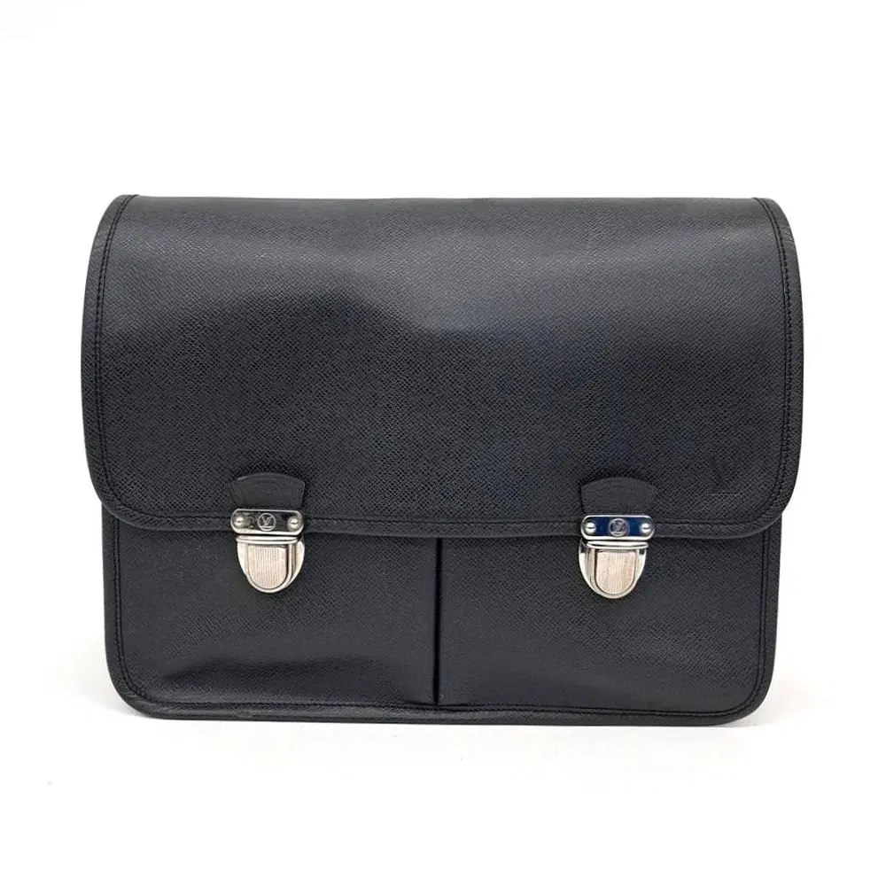 Louis Vuitton Taiga Alexei Crossbody Bag (M32472)