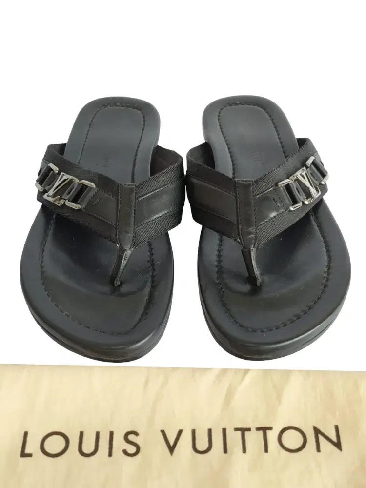Louis Vuitton Black Leather Hamptons Thong Sandals-Hover-Image