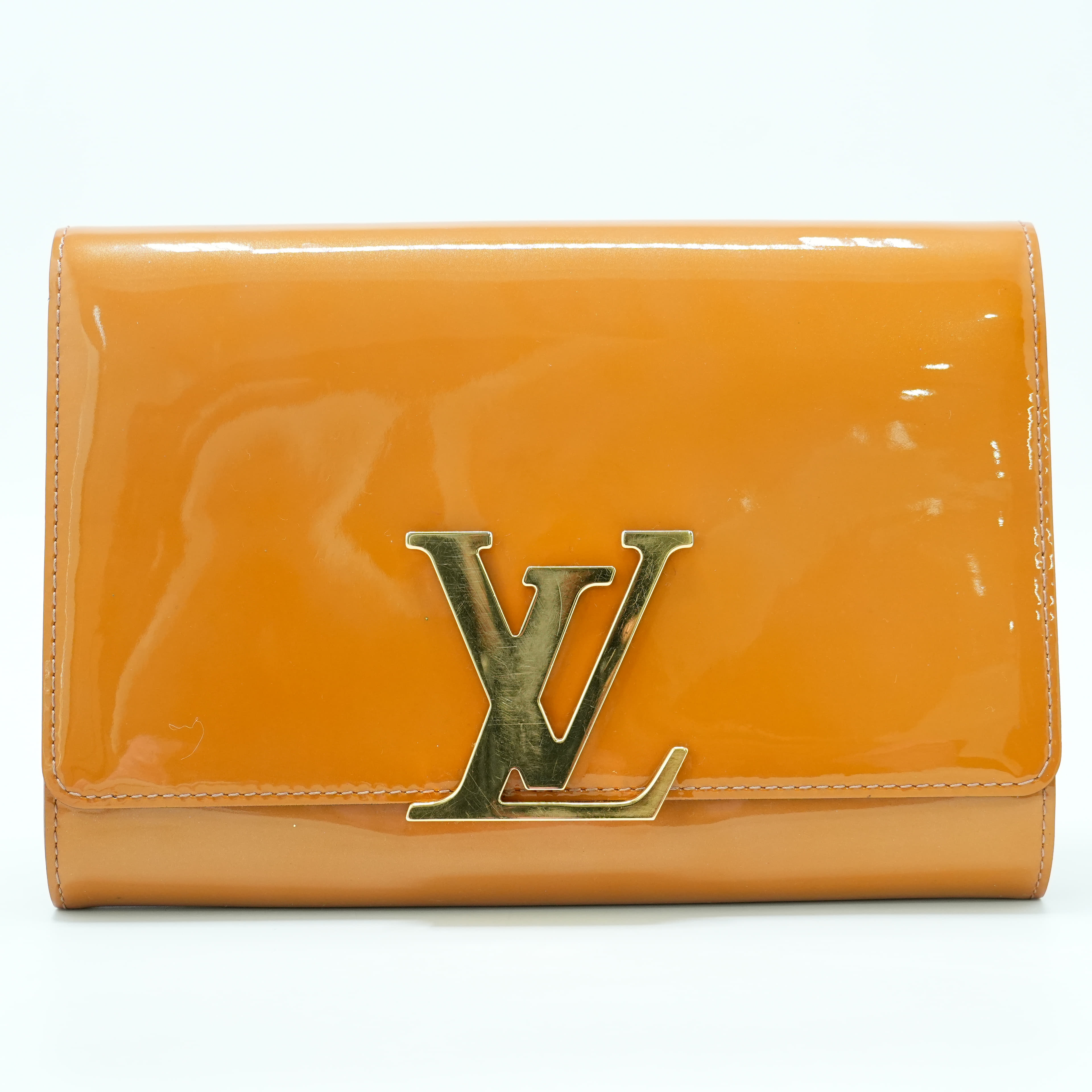 Louis Vuitton Louise Clutch In Patent Leather
