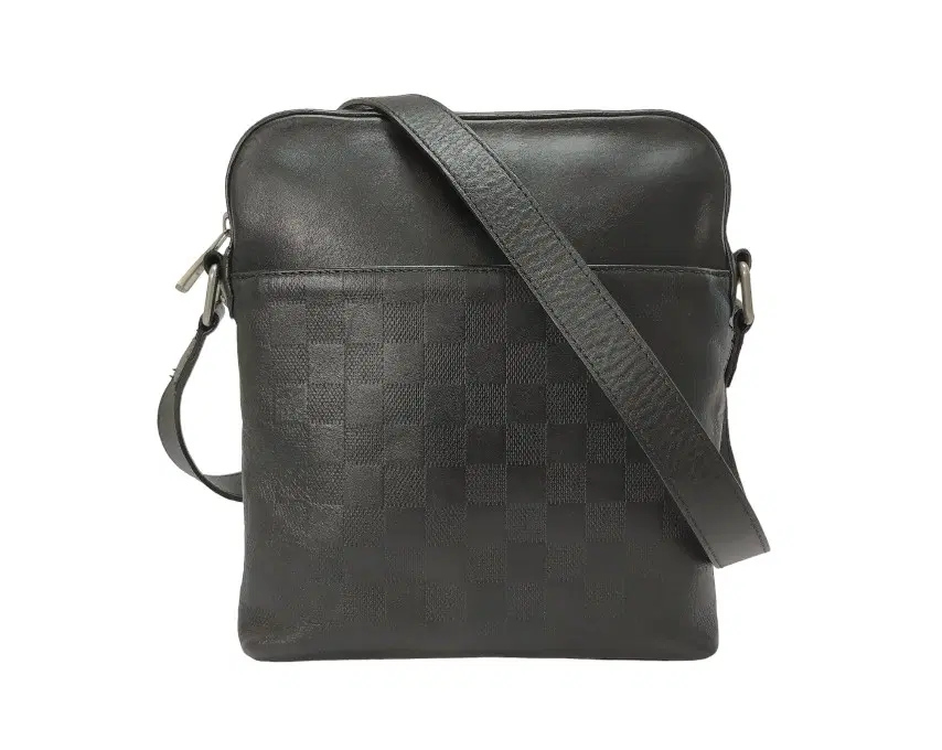 Louis Vuitton Onyx Damier Infini Leather District Pochette Bag