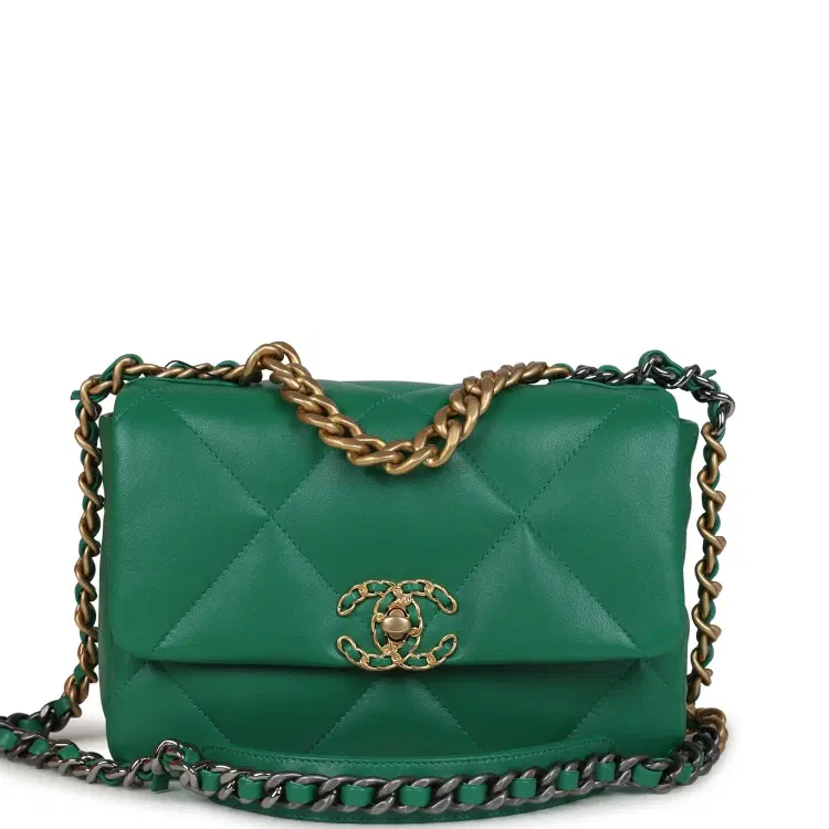 Chanel Medium 19 Flap Green Shiny Lambskin Mixed Metal Hardware-Hover-Image