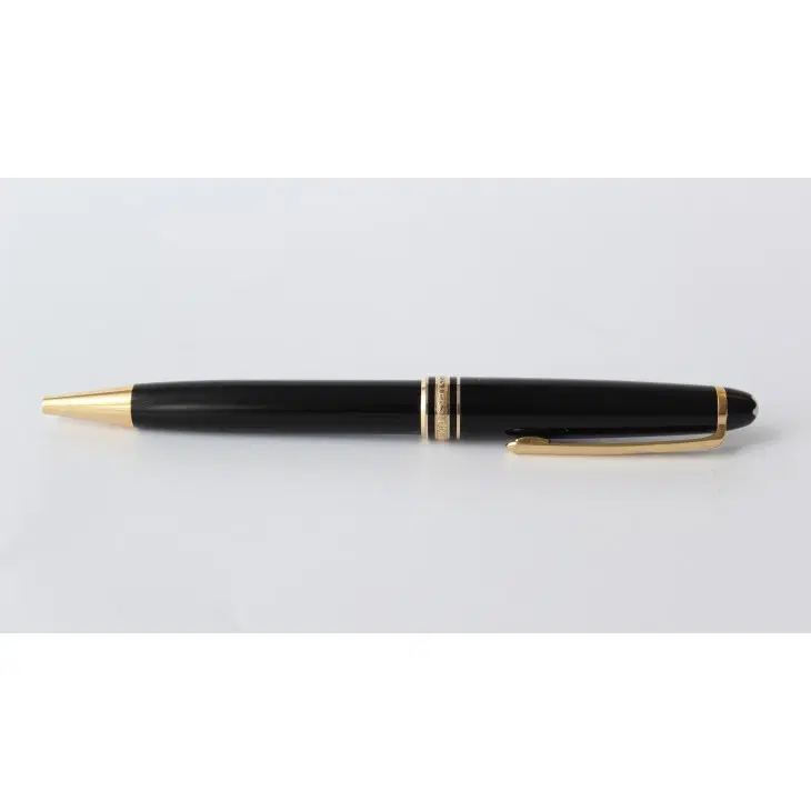 Montblanc Meisterstuck Pen | Luxepolis.com