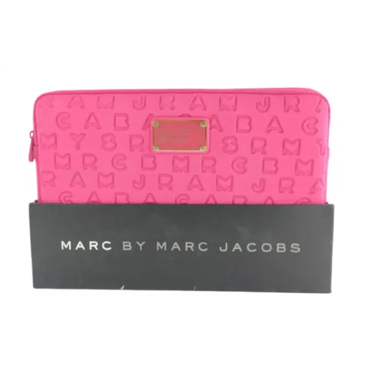 Marc Jacobs Dreamy Neoprene Tablet Case-Hover-Image