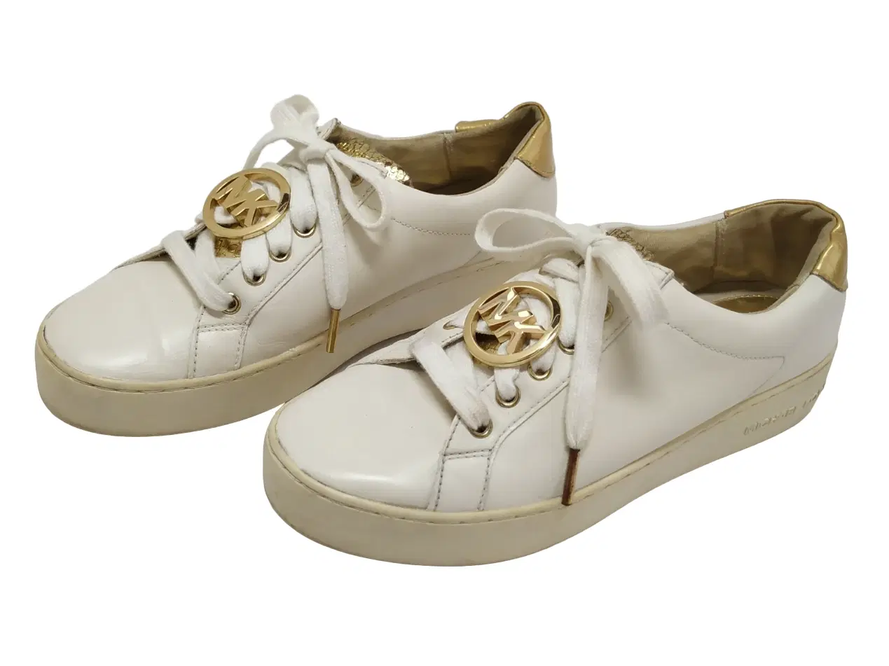 Size 37 - Michael Kors Poppy Lace Up White Sneakers