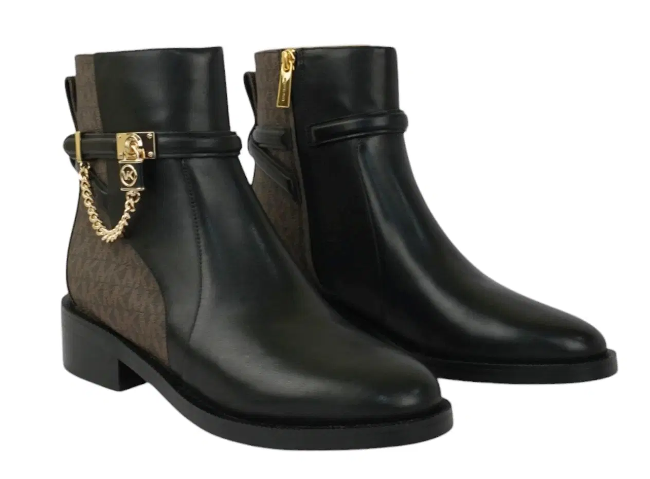 Size 8.5 - Michael Kors Womens Hamilton Flat Boots