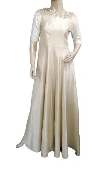 Manish Malhotra Gown-Hover-Image