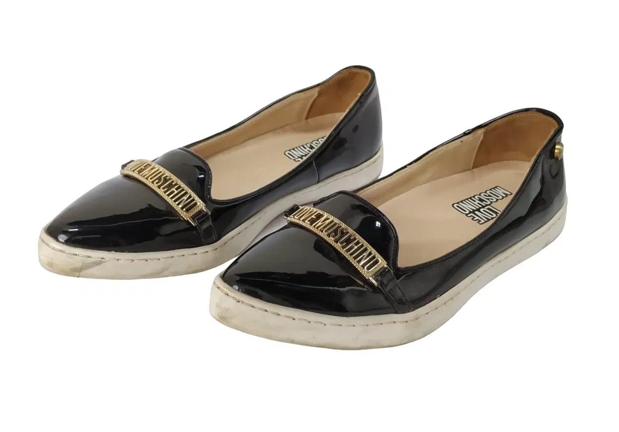 Size 38 - Love Moschino Pointed Ballet Flats