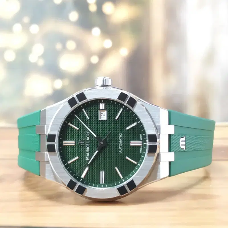 Maurice Lacroix Aikon Automatic 42MM Complete Set