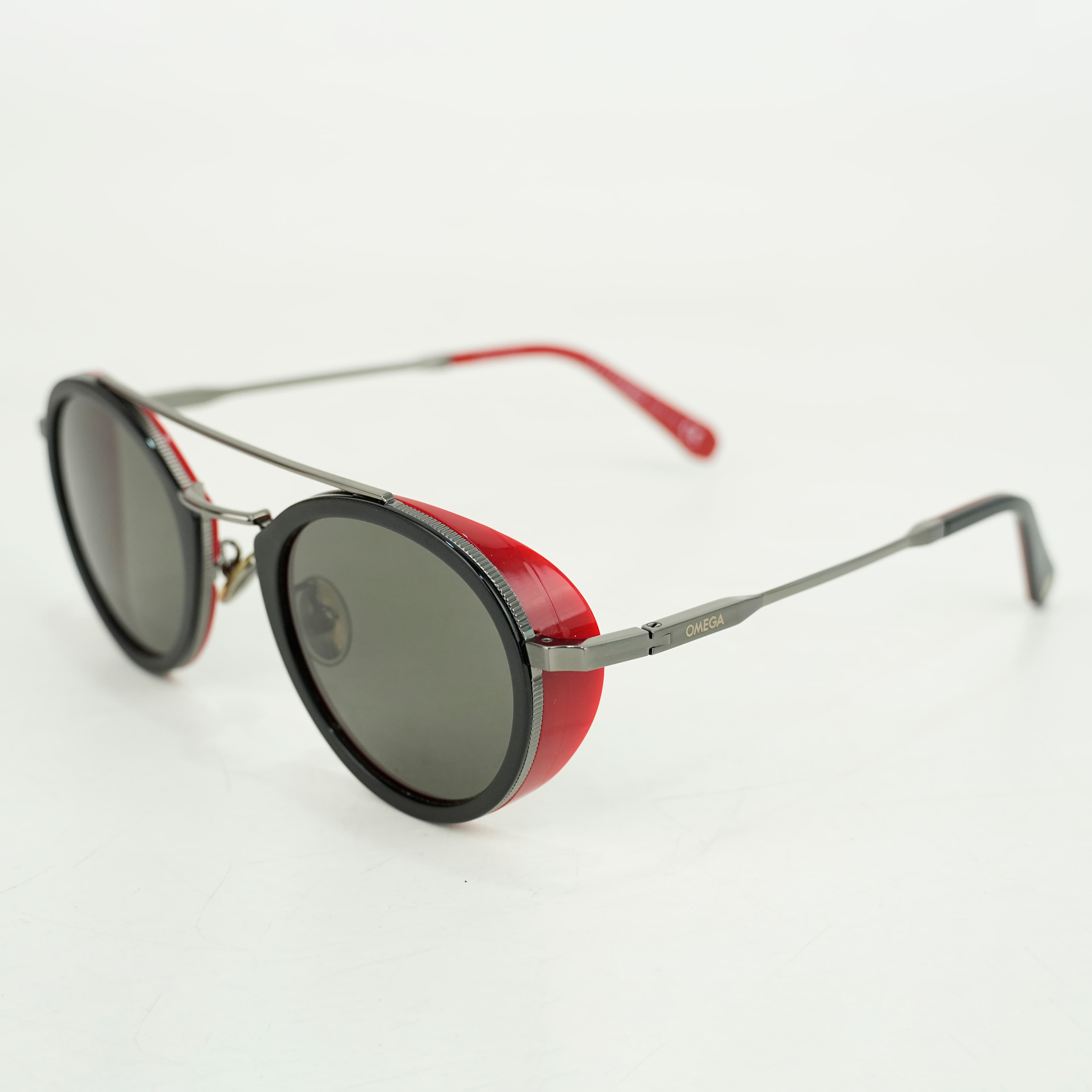 Omega Men Oval Blinkers Sunglasses